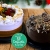 [Image: ¡Hasta La Puerta de Tu Casa u Oficina! ¡Paga $19 en Lugar de $38.75 por Pastel de Chocolate o de Caramelo con Frutas para 30 Personas con Entrega a Domicilio + 6 Cupcakes Decorados con Crema!m]