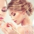 [Imagen:¡Paga Q199 en lugar de Q1,200 por Maquillaje Profesional + Peinado Recogido o Semirecogido + Aplicación de Esmalte en Gel (Gelish) en Manos y Pies!]