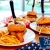 [Imagen:¡Paga $11 en Lugar de $22.75 por 2 Classic Cheeseburger, Bacon Cheeseburger, Jalapeño Cheeseburger o Mushroom Cheeseburger + 1 Chili Cheese Fries + 2 Sodas con Refill!]