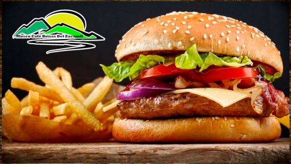 [Image: ¡Paga $17.25 en Lugar de $34.50 por 2 Platos de Pechuga a La Parrilla con Arroz y Ensalada o 2 Hamburguesas con Papas Fritas + 2 Bebidas a Elección + 2 Tours de 10 Minutos en Buggy o 45 Minutos de Caminata!m]