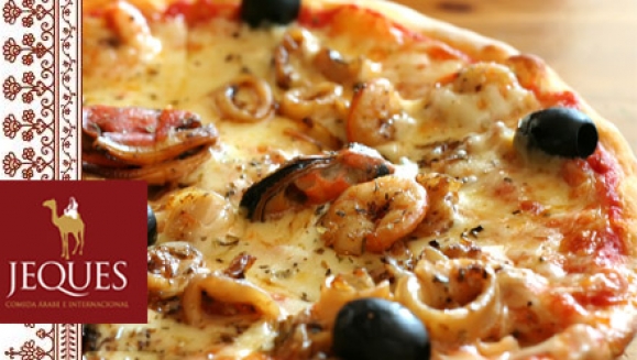 [Image: ¡Paga $14.25 en lugar de $28.50 por una pizza grande de especialidad mediterránea, turca o delicias del mar + una jarra de michelada o jarra de té helado en Jeques!m]