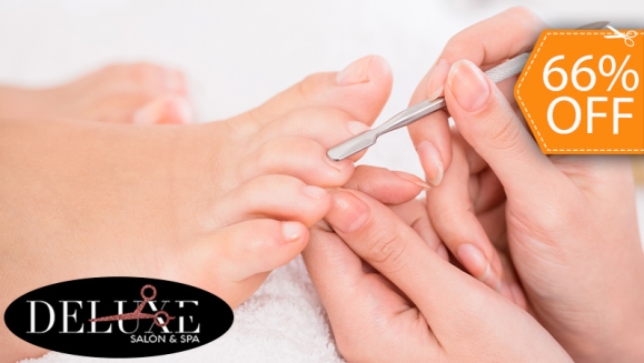 [Image: ¡Paga $12 en Lugar de $35 por 2 Pedicures Clínicos + Masaje en Piernas y Pies!m]