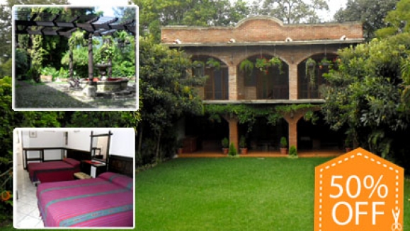 [Image: ¡Paga Q200 en lugar de Q400 por Estadía para 2 Adultos y 2 niños en habitación doble + 2 Desayunos e impuestos incluidos en Hotel Santa Ana, en Antigua Guatemala!m]
