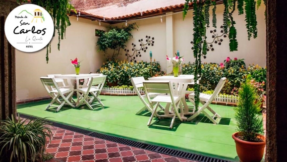 [Image: ¡Paga Q189 en lugar de Q319 por Estadía de 1 Noche en Antigua Guatemala para 2 Personas en Habitación Doble + 2 Desayunos Típicos Chapines + Impuestos Incluidos!m]