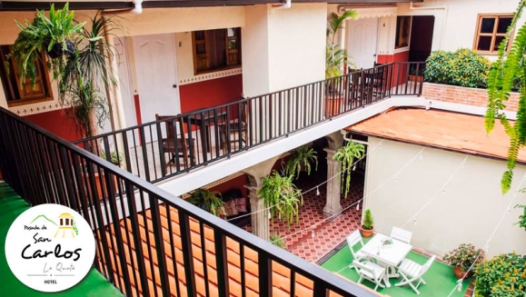 [Image: ¡Paga Q189 en lugar de Q319 por Estadía de 1 Noche en Antigua Guatemala para 2 Personas en Habitación Doble + 2 Desayunos Típicos Chapines + Impuestos Incluidos!m]