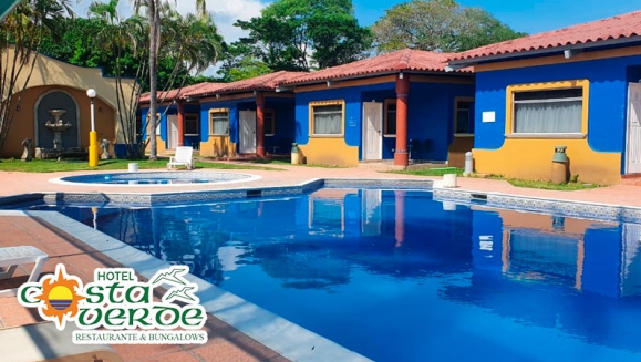 [Image: ¡Paga Q99 en Lugar de Q323 por Day Pass para 2 Personas + 1 Orden de Alitas para Compartir + 2 Gaseosas + Uso de Piscina!m]