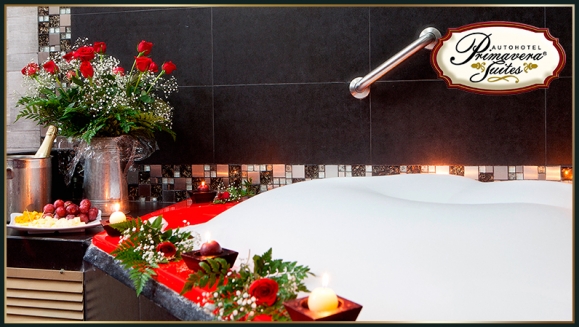[Image: ¡Romántica Experiencia! ¡Paga Q295 en vez de Q630 por 3 Horas de Alojamiento en Suite de Lujo con Jacuzzi e Hidromasaje + Decoración Deluxe: 1 Docena de Rosas, Velas, Aromaterapia, Baño de Espuma, Globos Rojos + KIT DE AMENIDADES + Vale de descuentom]