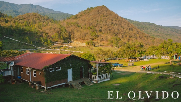 [Image: ¡Paga Q399 en Lugar de Q900 por Estadía de 1 Noche para 4 Personas en Cabaña Equipada con Cocina + Uso de Instalaciones y Actividades de Montaña: Tour a La Piedra del Jardín, Ordeño, Pesca de Tilapia, Piscina Natural y Más!m]