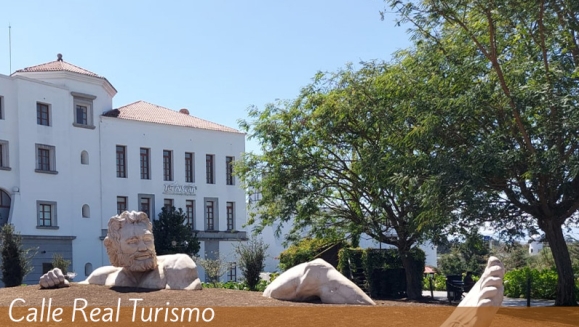 [Image: ¡Semana Santa en Guate! ¡Paga $99 en Vez de $198 por Tour de 2 Días y 1 Noche en Guatemala Moderna y Colonial para 2 con: Visita a Antigua Guatemala y Ciudad de Guatemala + Paseos a Pueblos y Destinos + Alojamiento en La Capital + Transporte con A/C!m]