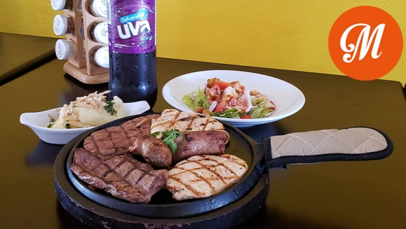 [Image: ¡Paga Q179 en Lugar de Q345 por Exquisita Parrillada para 2 con: ½ Libra de Puyazo + ½ Libra de Pechuga de Pollo + ½ Libra de Chorizo Argentino + 2 Purés de Papas + Ensalada de La Casa + Entrada de Nachos + Bebidas!m]