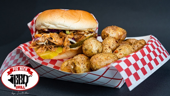[Image: ¡Paga Q70 en Lugar de Q120 por 2 Combos de Sándwiches Pulled Pork con Papas Bravas + 2 Bebidas Naturales!m]