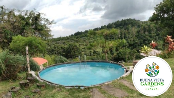 [Image: ¡Paga $30 en Vez de $60 por Camping al Aire Libre para 2 que Incluye: 2 Entradas al Ecoparque + 1 Tienda de Campaña + 2 Colchonetas + 2 Desayunos + 2 Cenas + Fogata + Guía de Senderismo y Tour Básico de Café + Piscina y Más!m]