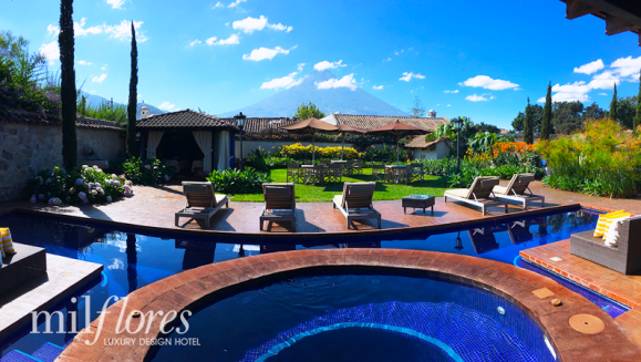 [Image: ¡Paga Q1,293 en lugar de Q3,386 por Estadía Romántica 5 Estrellas para 2 en Suite Temática de Lujo en Antigua + Uso de Piscina y Jacuzzi + 2 Desayunos + Impuestos Incluidos y Parqueo!m]