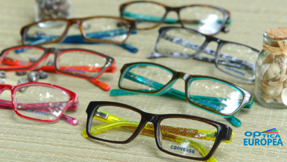 [Image: ¡Paga $125 en Lugar de $255 por Lentes Graduados Visión Sencilla de Policarbonato o Resina y con Antirreflejante + Aro Marca CONVERSE + Estuche + Franela + Examen Visual Realizado por Optometristas Certificados!m]