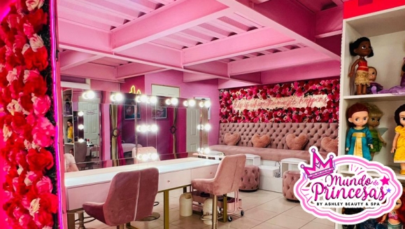 [Image: ¡Paga Q99 en Lugar de Q350 Por Servicios de Salón y Glamour Para Tu Princesa: Peinado Básico + Maquillaje Fantasía + Esmaltado de Uñas+ Uso de Vestidos y Accesorios del Magic Closet + Fotografías Digitales en Cabinas Personalizadas + Snacks!m]