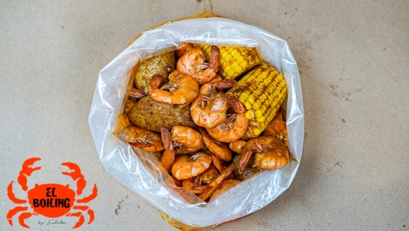 [Image: ¡Sabor Cajún! ¡Paga Q139 en Lugar de Q220 por 1 Libra de Camarones con Papa y Elote en Salsa Cajún + 1 Fritura a Elección entre Yuca, Papas o Patacones + 2 Bebidas Naturales, Gaseosas o Cervezas!m]