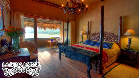 [Imagen:¡Paga Q1,218 en vez de Q3,611 por Estadía para 2 Personas + Uso de Kayaks + Cóctel de Bienvenida + Entrada a Reserva Natural y Más en el Hotel 5 Estrellas Laguna Lodge Eco Resort en Atitlán!]