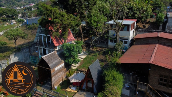 [Image: ¡Paga Q699 en Lugar de Q1,600 por Estadía hasta para 7 Personas en Cabaña + Uso de Lancha de Remos + Uso de Instalaciones (Jardines, Ping-Pong, Voleibol, Fogata) + Impuestos Incluidos!m]