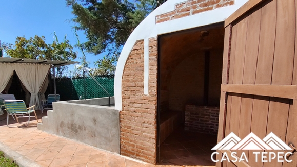 [Image: ¡Paga Q599 en Lugar de Q1,200 por Estadía Romántica que Incluye: 1 Noche para 2 Personas + 2 Desayunos Típicos  + Uso de Jacuzzi, Temazcal, Teepe y Fogata!m]