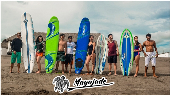 [Image: ¡Paga Q299 en lugar de Q650 por Day Pass para 4 Personas que Incluye: Clases de Surf para 2 Personas + Uso de las Instalaciones + 1 Pichel de Refresco Natural + Nachos para Compartir!m]