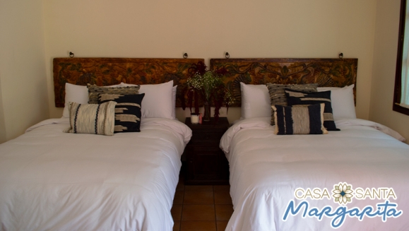 [Image: ¡Valido para fiestas agostinas! ¡Paga $75 en Lugar de $148.69 por Estadía Familiar en Antigua Guatemala para 2 Adultos y 2 Niños (Hasta 9 años) en Habitación Doble, TV, Parqueo, Impuestos Incluidos y Más!m]