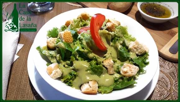 [Image: ¡Paga Q120 en lugar de Q210 por 2 Lasañas Personales a La Boloñesa + Ensalada + 2 Copas de Vino o Bebidas Naturales!m]