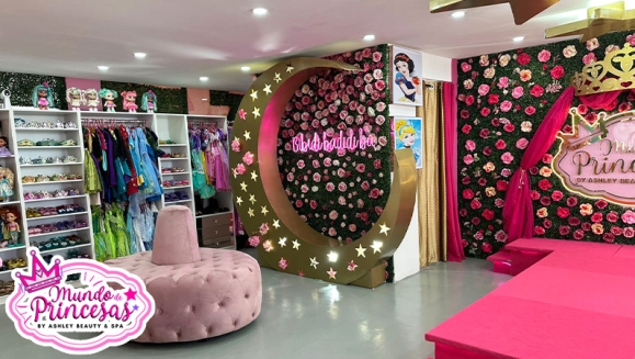 [Image: ¡Paga Q99 en Lugar de Q350 por Servicios de Salón y Glamour Para Tu Princesa: ¡Peinado con Glitter + Maquillaje Fantasía + Esmaltado + Uso de Vestidos y Accesorios del Magic Closet + Fotografías Digitales en Cabinas Personalizadas + Snacks!m]