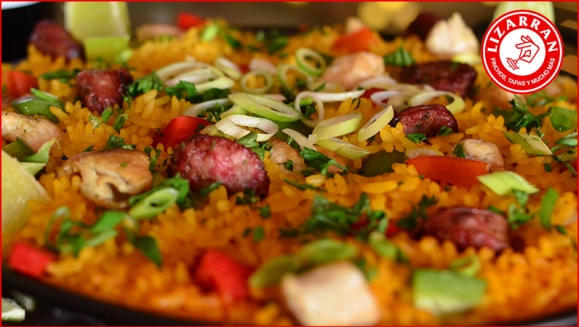 [Image: ¡Paga $18 en Lugar de $36 por Menú para Llevar que Incluye: 1 Paella de Carnes para 2 Personas + 1 Botella de Vino Sol de Chile, Merlot o Cabernet!m]
