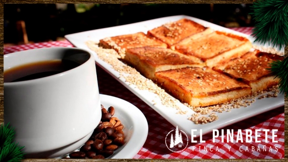 [Image: ¡Paga $55 en Lugar de $132 por Estadía de 1 Noche para 4 Personas + 2 Sopas de Gallina + 1 Quesadilla para Compartir + 4 Cafés + Tour en El Bosque + Fogata Nocturna + Uso de 4 Bicicletas y Más!m]