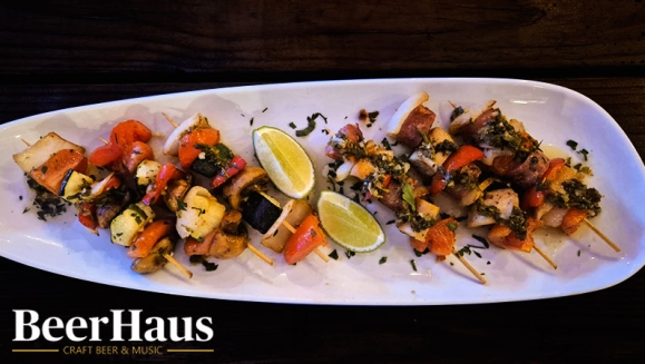 [Image: ¡Paga $15 en Lugar de $35.75 por  6 Pinchos Mixtos + 1 Orden de Tapas del Chef + 4 Cervezas a Elección en Beerhaus!m]