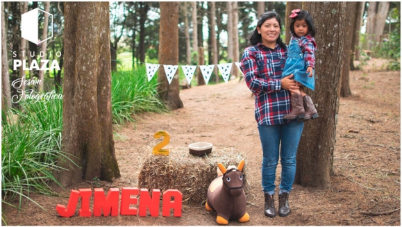 [Image: ¡Paga Q159 en lugar de Q800 por Sesión Fotográfica Profesional de 1 Hora hasta para 4 Personas en Área Verde + 6 Fotografías Impresas + Las Mejores Fotografías Digitales!m]