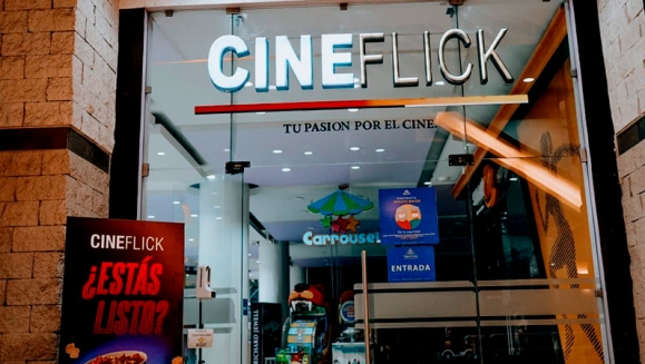 [Image: ¡Paga Q189 en Lugar de Q316 por 4 Entradas para Película a Elección + 2 Hot Dogs + 2 Poporopos + 4 Bebidas!m]