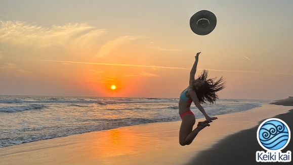 [Image: ¡Escapada Perfecta a la Playa! ¡Paga Q365 en Vez de Q850 por 1 Noche para 2 Personas en Cabaña Tipo Hawaii con Baño Privado o Habitaciones Dobles con Baño Privado + Uso de Instalaciones: Piscina, Hamacas y Más!m]