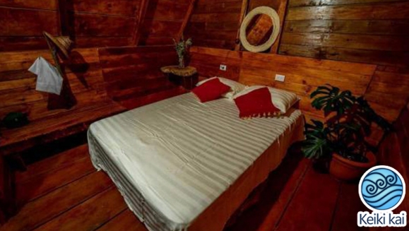 [Image: ¡Escapada Perfecta a la Playa! ¡Paga Q365 en Vez de Q850 por 1 Noche para 2 Personas en Cabaña Tipo Hawaii con Baño Privado o Habitaciones Dobles con Baño Privado + Uso de Instalaciones: Piscina, Hamacas y Más!m]