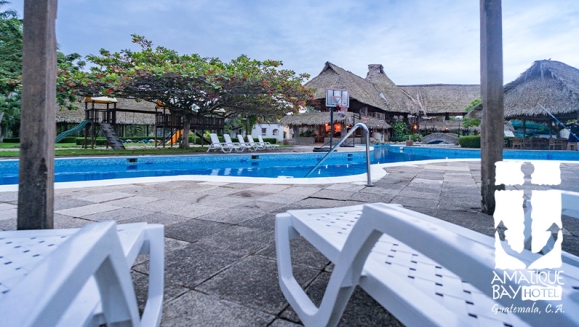 [Image: ¡Escapada Tropical en Amatique Bay Hotel! ¡Paga Q737 en Lugar de Q1,061 por Estadía en Habitación Studio Sencilla o Doble Para 2 Adultos y Hasta 2 Niños + Uso Ilimitado de Atractivas Instalaciones + Impuestos Incluidos!m]
