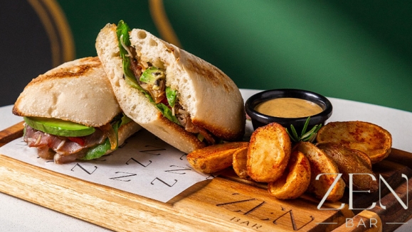 [Image: ¡Paga Q99 en Lugar de Q210 por 2 Hamburguesas Barans o 2 Sandwiches Génova + Papas Fritas + 2 Sodas o 2 Cervezas!m]