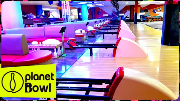[Image: ¡Paga Q110 en Lugar de Q185 por 1 Hora de Boliche Hasta Para 5 Personas!m]