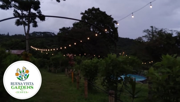 [Image: ¡Paga $35 en Lugar de $70 por Camping al Aire Libre para 2 que Incluye: 2 Entradas al Ecoparque + 1 Tienda de Campaña + 2 Colchonetas + 2 Desayunos + Fogata y Más! ¡Solo 73 Disponibles!m]