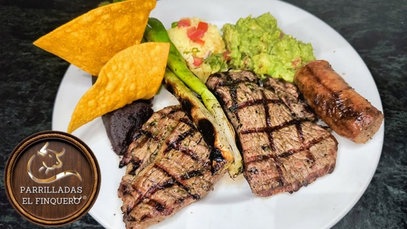 [Image: ¡Paga Q199 en Lugar de Q340 por Parrillada Para 2 Personas Con: 1 Lb de Lomito + 1/2 Lb de Chorizo Argentino + 1 Ensalada Para Compartir + 2 Guarniciones a Elección + 1.5 Litros de Bebida + 2 Cafés + 2 Postres de Borrachito!m]