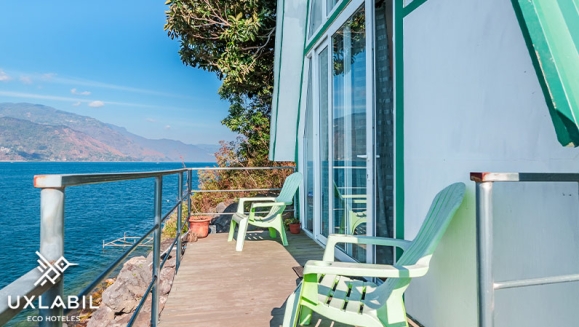 [Image: ¡Paga Q750 en Lugar de Q1,290 por Estadía de 3 Días y 2 Noches para 2 Adultos en Cabaña Equipada Frente al Lago de Atitlán, Incluye: 4 Desayunos + Uso de Kayaks + 1 Hora de Sauna +  Impuestos Incluidos + Parqueo!m]