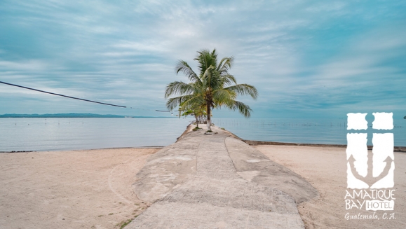 [Image: ¡FLASH SALE Fin de Semana en Amatique Bay Resort! ¡Paga Q982 en Vez de Q1,227 por Estadía Para Viernes o Sábados en Habitación Studio Para 2 Adultos y Hasta 2 Niños + Uso de Instalaciones + Impuestos! ¡Solo 10 Cupones Disponibles!m]