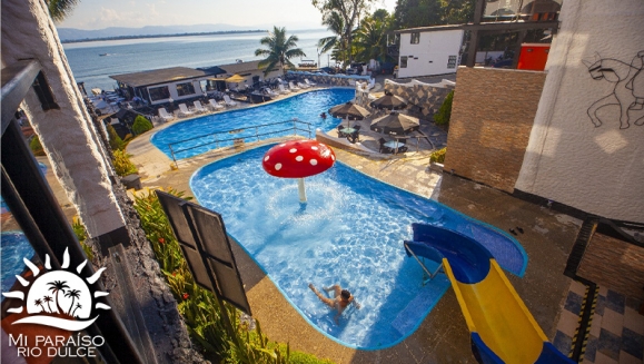 [Image: ¡Paga Q750 en Lugar de Q1,250 por Estadía Familiar Hasta Para 4 Personas en Río Dulce: Habitación Doble + 2 Desayunos + Piscinas + Ingreso a Museo y Más! ¡Sólo 25 Cupones Disponibles!m]
