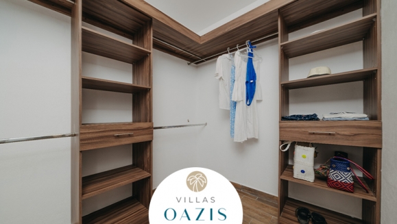 [Image: ¡Paga Q3,999 en Lugar de Q6,640 por Estadía de Fin de Semana (2 Noches) Hasta Para 10 Personas en Villa de Lujo Equipada en Monterrico: Habitaciones con A/C, Cocina Completa, Comedor, Sala, Jacuzzi Privado, Piscinas, Áreas Para el Descanso y Más!m]