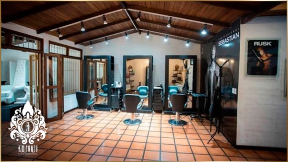 [Image: ¡Paga $40 en Lugar de $130 por Alisado de Batana o Macadamia + Tratamiento Reparador de Células Madre + Lavado Spa + Secado + Corte de Cabello + Manicure Spa + Esmaltado en Manos!m]