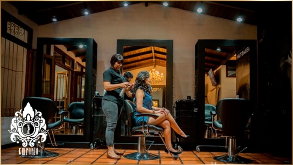 [Image: ¡Paga $40 en Lugar de $130 por Alisado de Batana o Macadamia + Tratamiento Reparador de Células Madre + Lavado Spa + Secado + Corte de Cabello + Manicure Spa + Esmaltado en Manos!m]